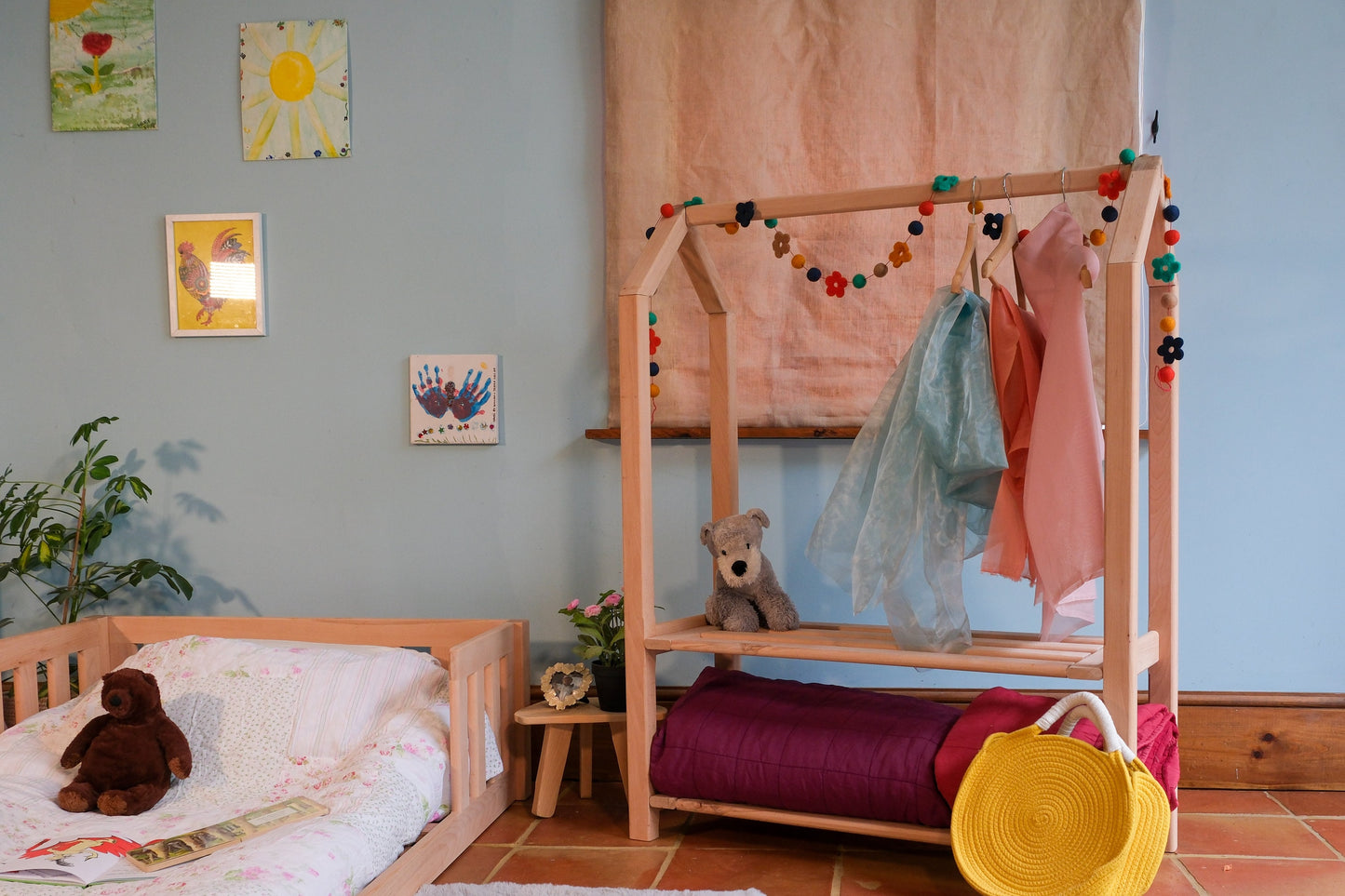 Kids nursery wardrobe montessori style clothes rail for todder
