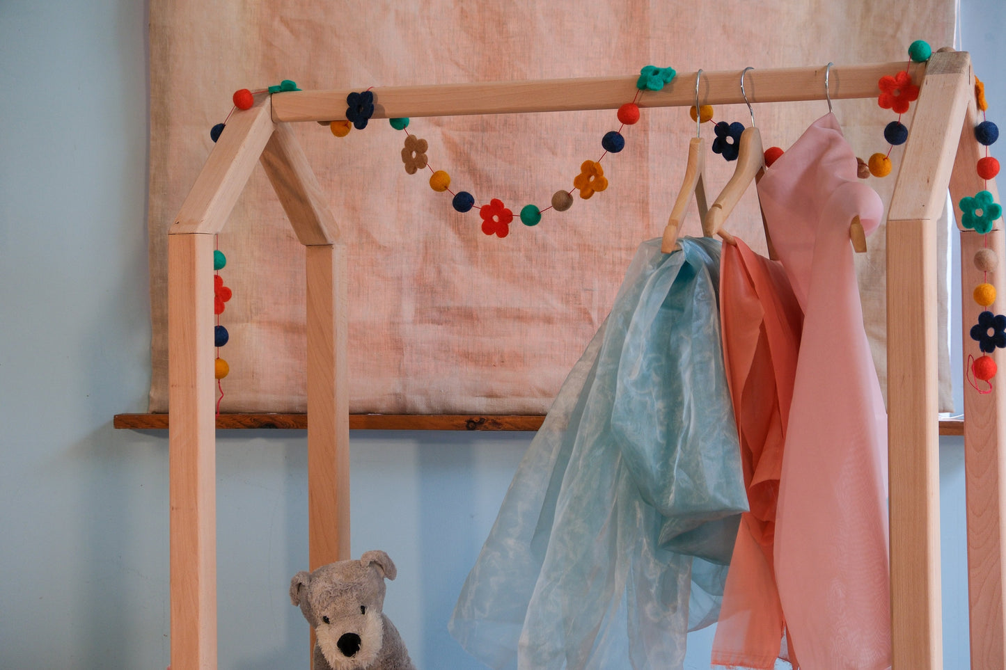 Kids nursery wardrobe montessori style clothes rail for todder