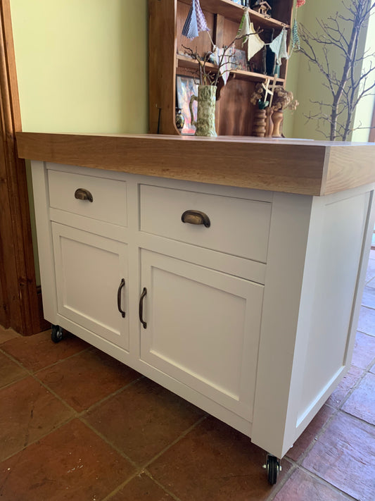 The Medbourne Kitchen Island